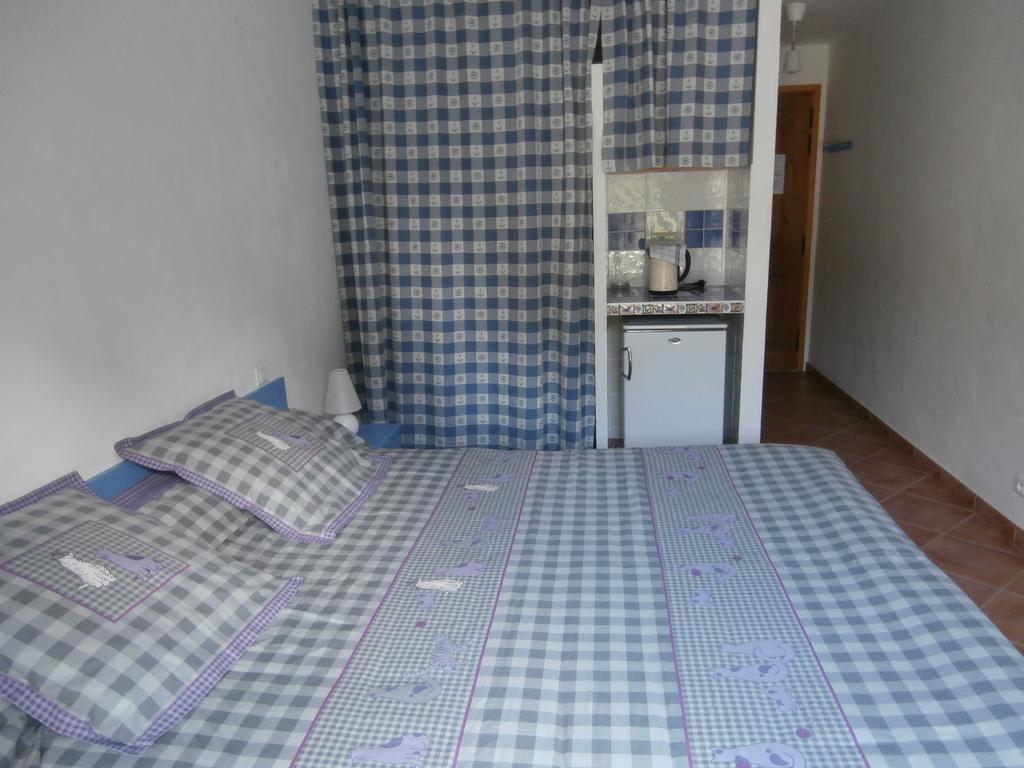 La Moucheliere Ξενοδοχείο La Garde-Freinet Δωμάτιο φωτογραφία